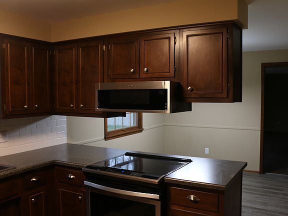 3rd image of 6334 Monarch Dr