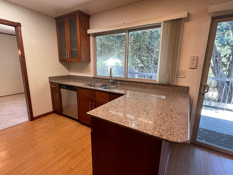 4935 Massachusetts Dr — Photo 5