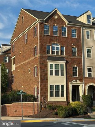 5202 Stream Bank Ln #301M, Greenbelt, MD 20770