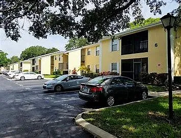 2 bed, 910 sqft, $1,995 — Photo 2