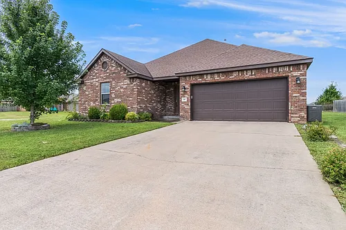 457 Harper Dr Photo 1