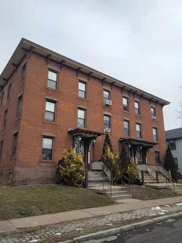44 Alden St #201 Photo 1
