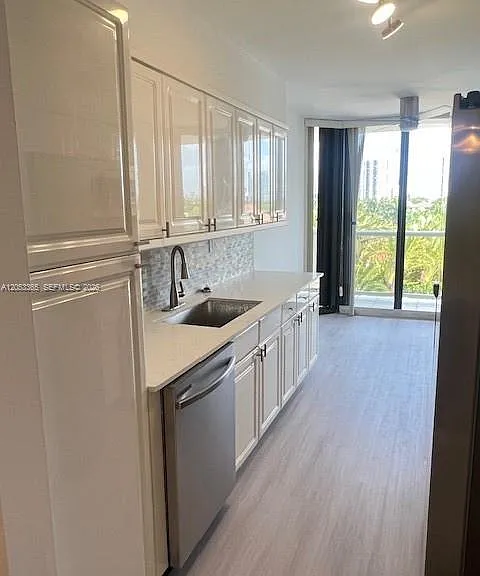 3600 Yacht Club Dr #504 — Photo 9