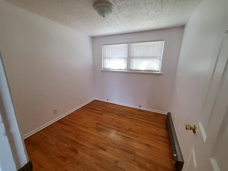 536 N Earl Rd — Photo 17
