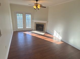 100 Vista Lake Dr APT 307, Candler, NC 28715