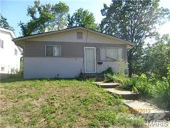 50 Albert Ave photo 1