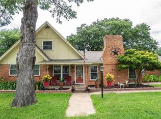 4612 Kelly Elliott Rd, Arlington, TX 76017