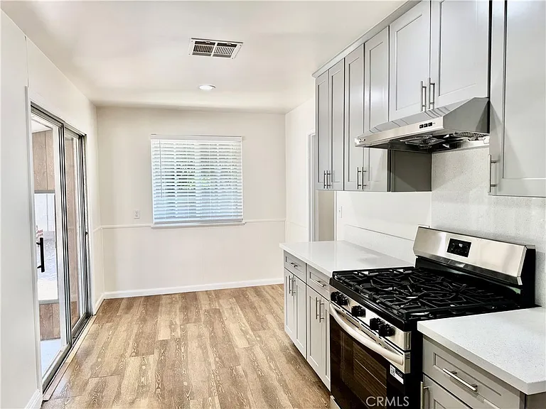 1906 W Kenoak Dr — Photo 7