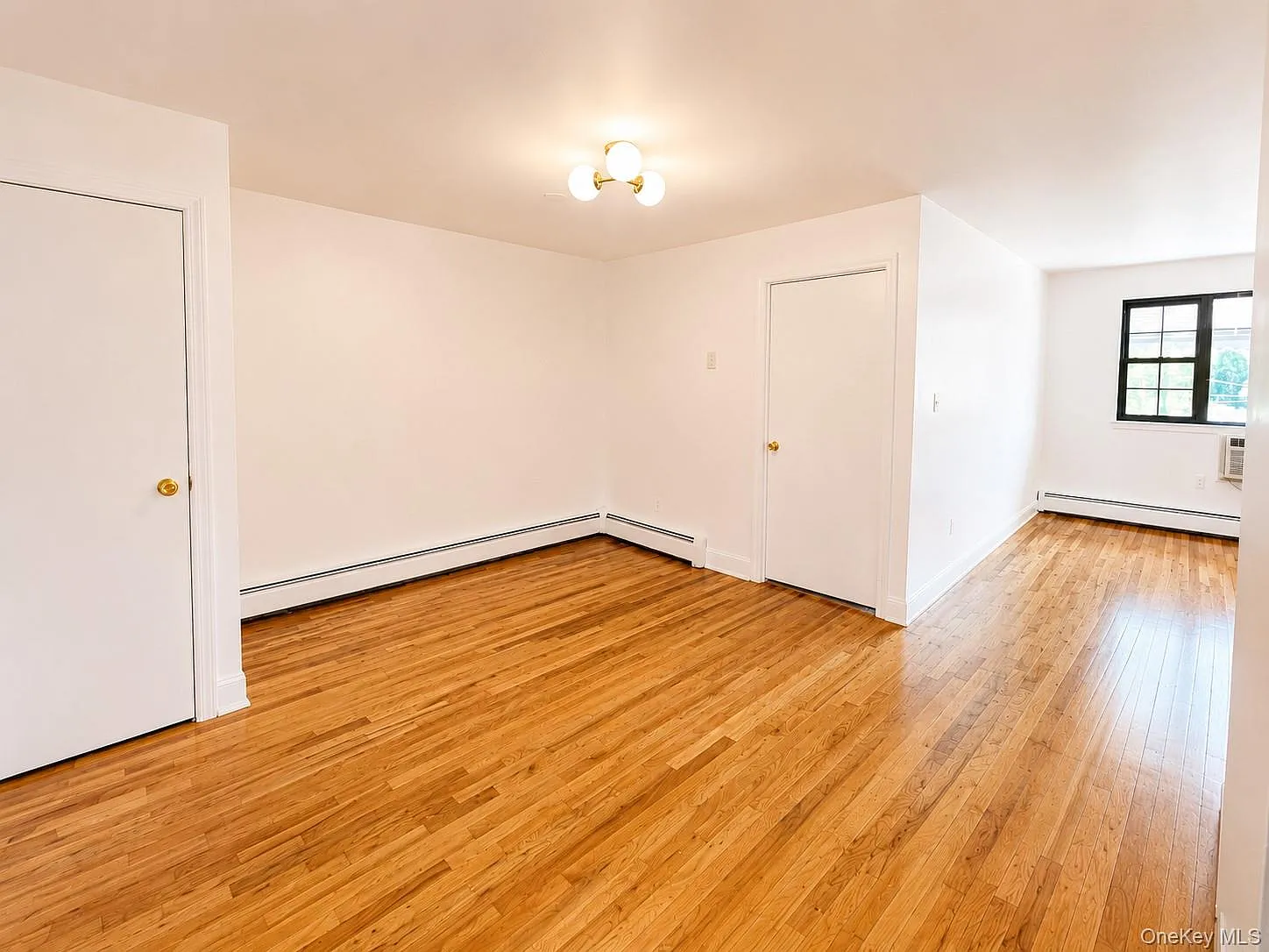 533 Soundview Avenue, New York, NY 10473 — Photo 1