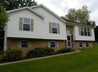 101 Randy Dr, Butler, PA