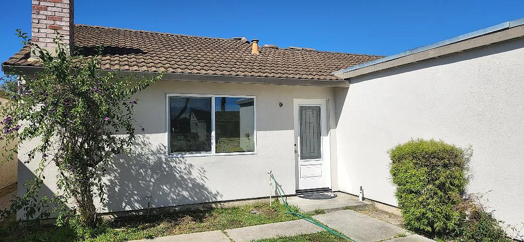 2 bed, 1000 sqft, $3,150 — Photo 3