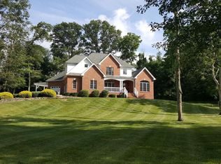 1852 Wood Glen Ct NW, Lancaster, OH 43130