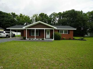 717 Perkins Mill Rd, Claxton, GA 30417