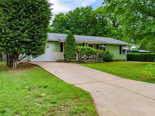 1220 Ellet St, El Dorado, KS 67042