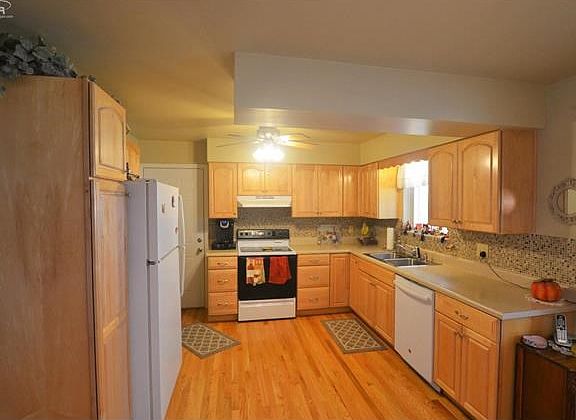 2nd image of 7100 Fairgrove Dr