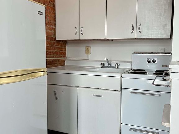 2nd image of 1414 N 2nd St APT 3