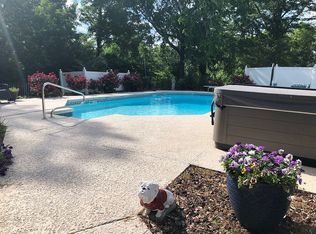 660 Forest Hill Rd, Macon, GA 31210