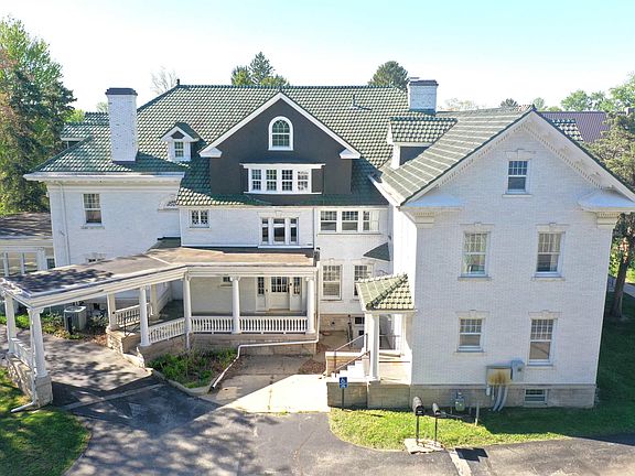 2nd image of 1300 W University Ave