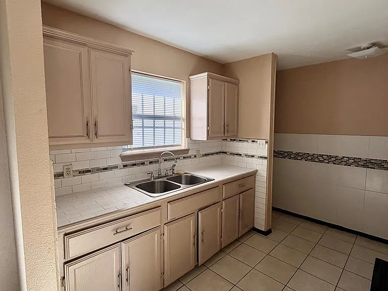 2394 El Arca Dr — Photo 4