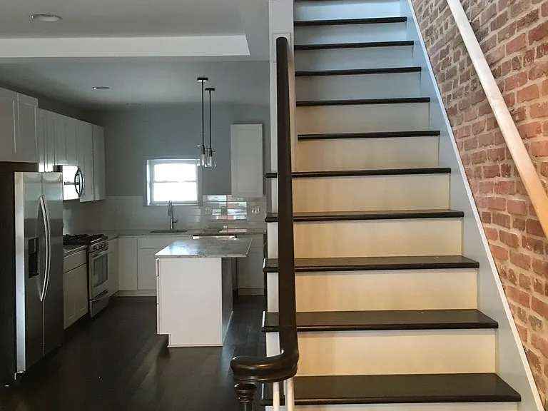 227 S East Ave — Photo 10
