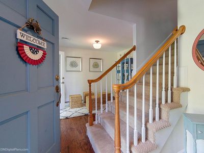 521 Corey Ln, Middletown, RI, 02842