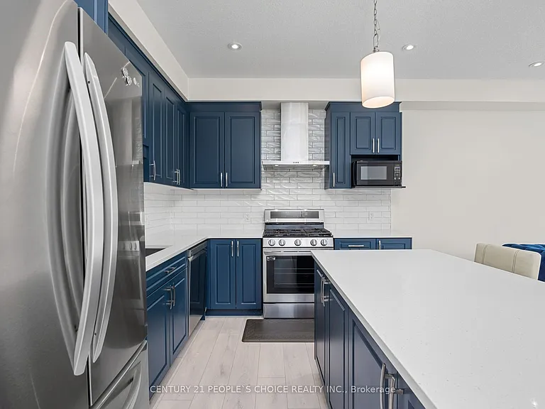 9 Queensbrook Cres — Photo 6