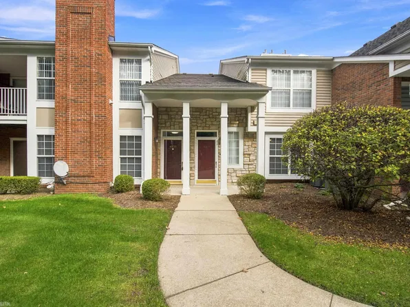 44835 Marigold Dr #245, Sterling Heights, MI 48314