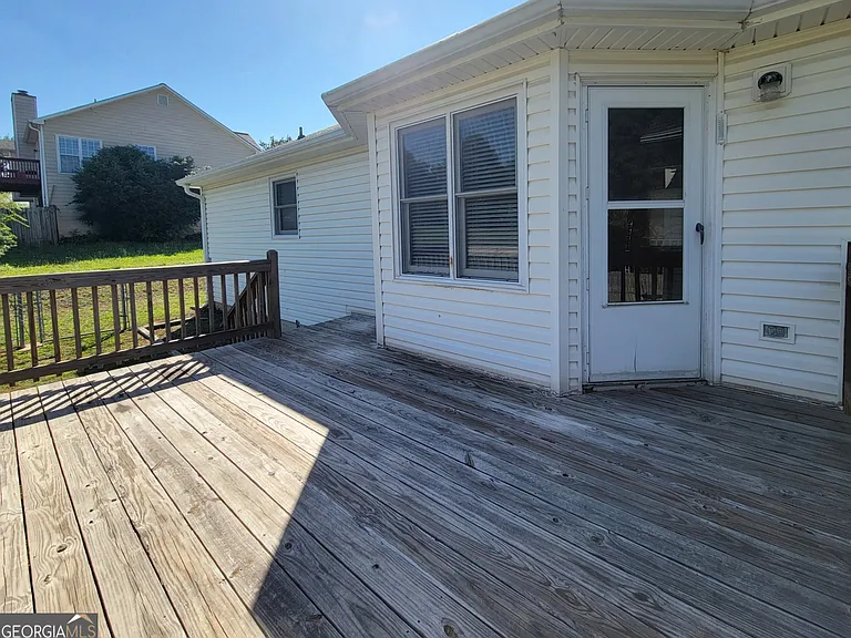 841 Lodgeview Dr — Photo 14