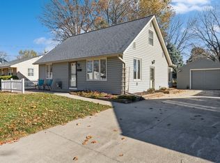2313 E 25th St, Des Moines, IA 50317