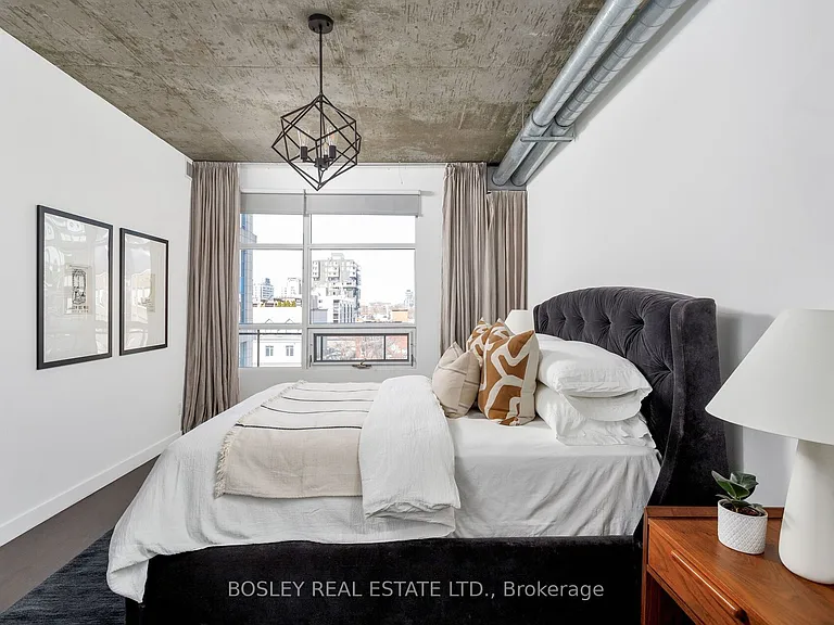 42 Camden St #703 — Photo 24