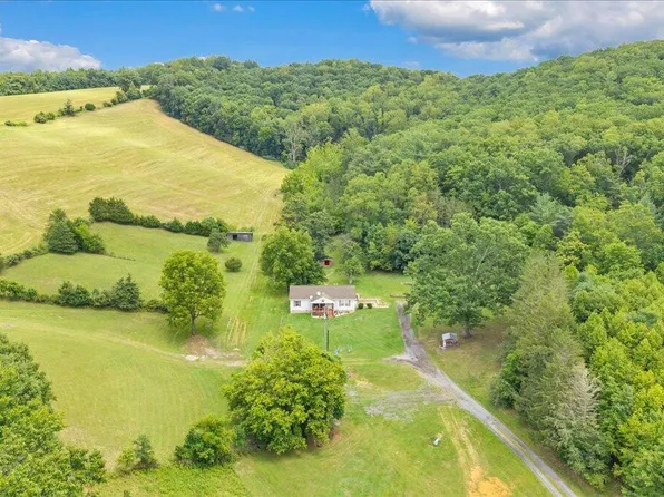 211 Wild Grass Ln, Lexington, VA 24450