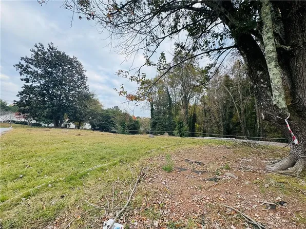 3986 Spalding Ln #11, Atlanta, GA 30350