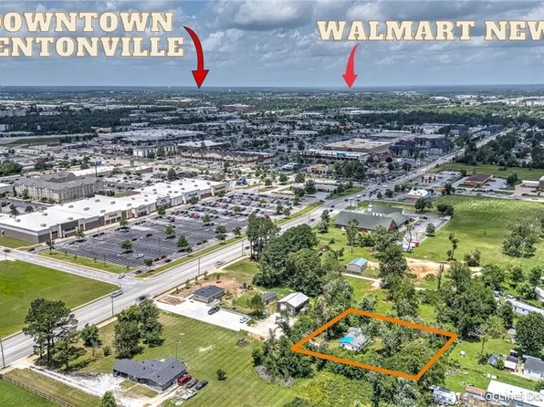 311 1/2 S Promenade Blvd, Rogers, AR 72758