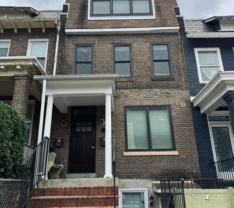 (1) 330 - 37 T Street