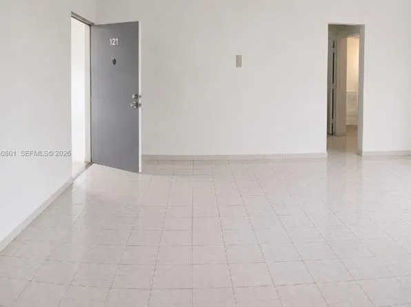13500 NE 3rd Ct APT 121, North Miami, FL 33161