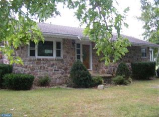 113 Memorial Hwy, Fleetwood, PA 19522