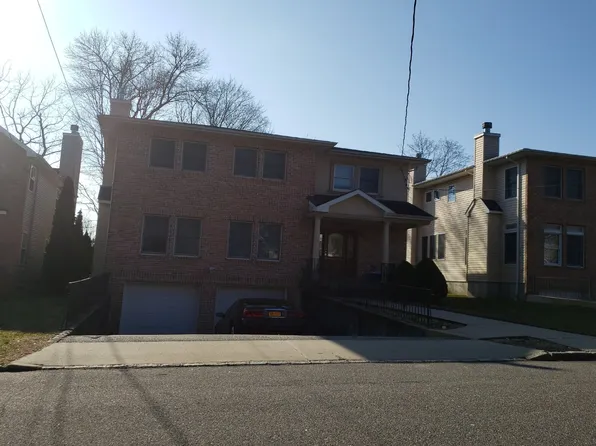 86 George St, Roslyn Heights, NY 11577