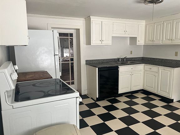 4th image of 1726 West River Road