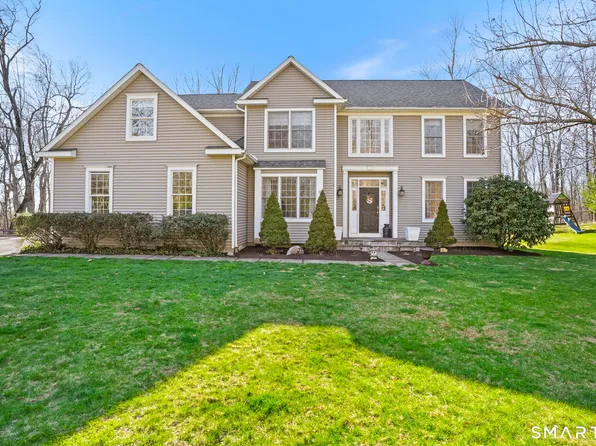 16 North Beech Tree Road, Brookfield, CT 06804