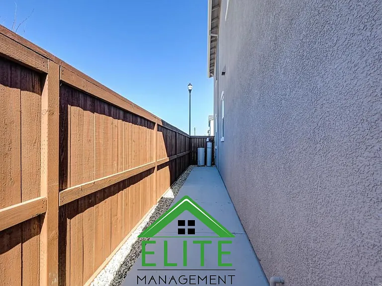 6024 Meru Way — Photo 33