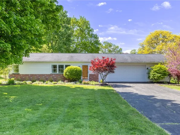 911 Paul Rd, Rochester, NY 14624