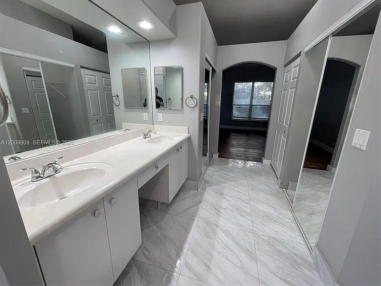 5263 SW 34th Way — Photo 22