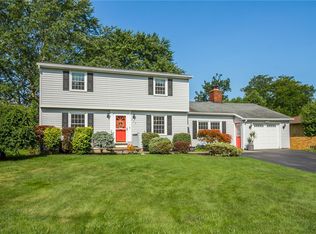 265 Summit Hill Dr, Rochester, NY 14612