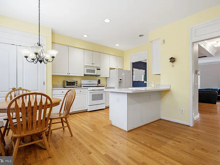 20866 Trinity Sq — Photo 14
