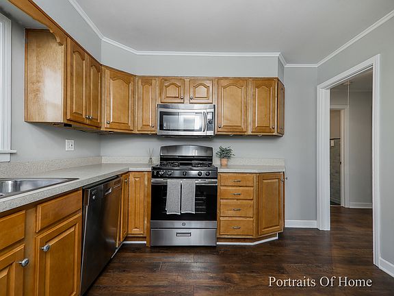 4th image of 118 47th Ave