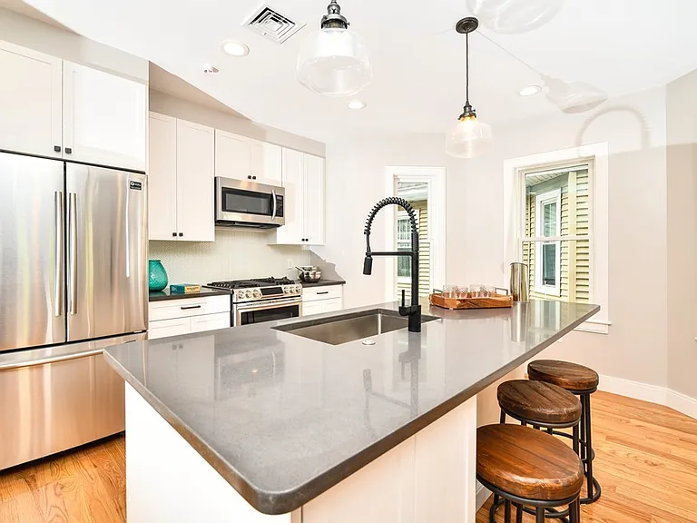 5 Irving St #2 — Photo 3