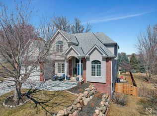 904 Quail Ridge Cir, Papillion, NE 68046