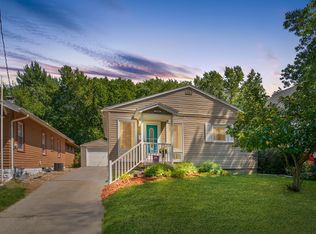 1106 S Clayton St, Bloomington, IL