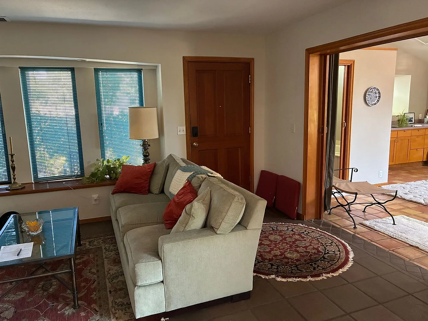 Gorgeous North Davis 3 Bedroom Home Available September! — Photo 4