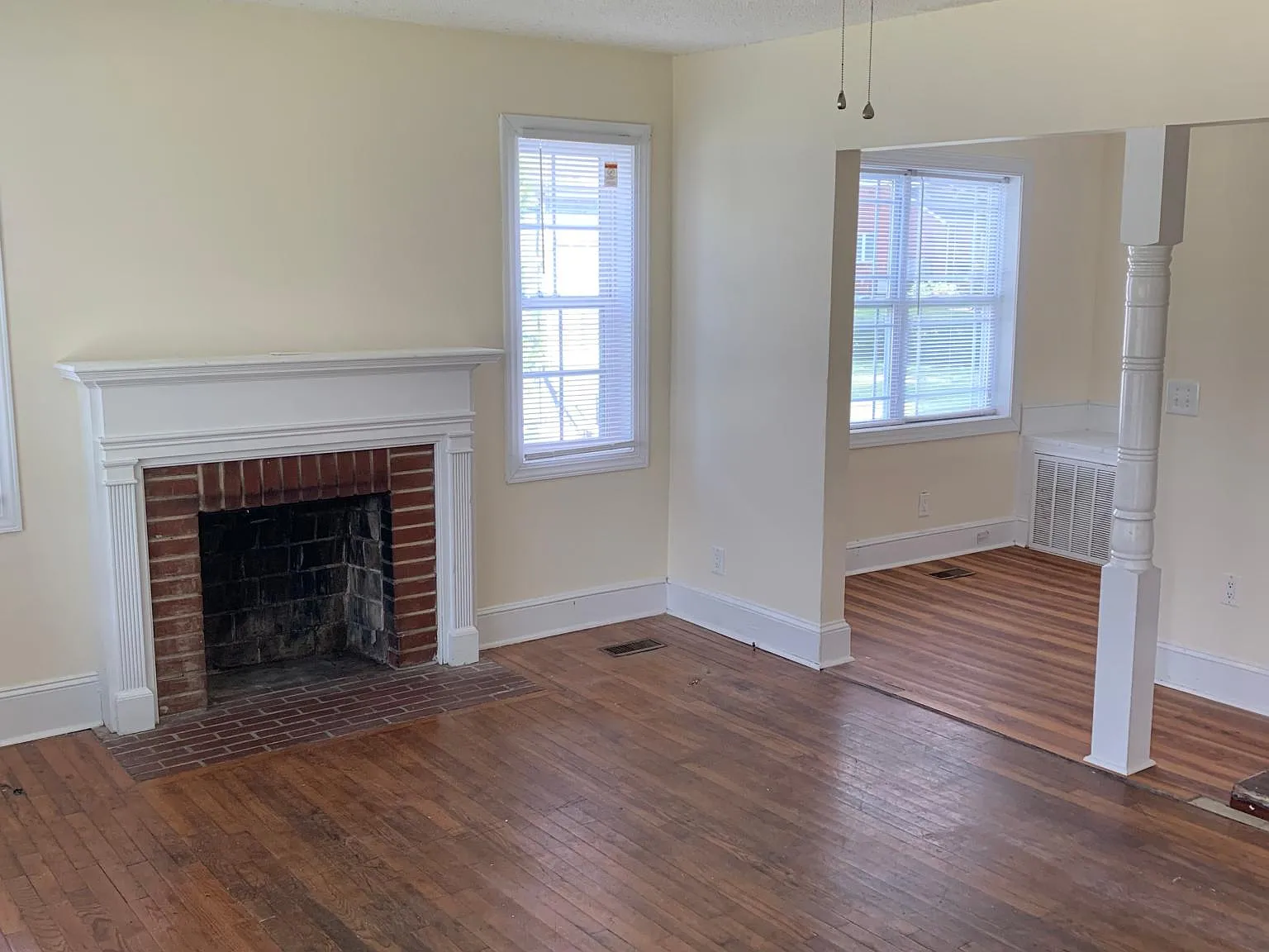 5 bed, 4.5 bath, 2025 sqft, $3,500 — Photo 4